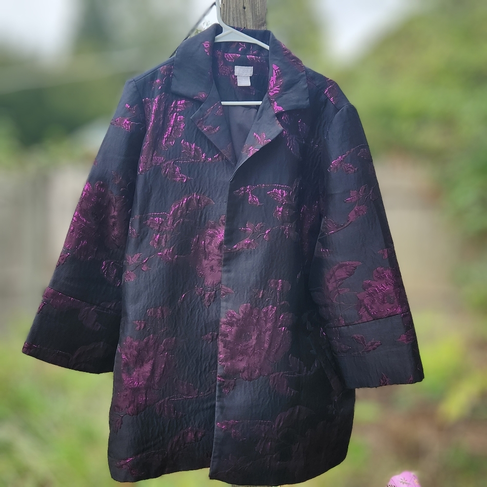 CHICO'S Black/Plum Travelers Floral Jacquard Jacket